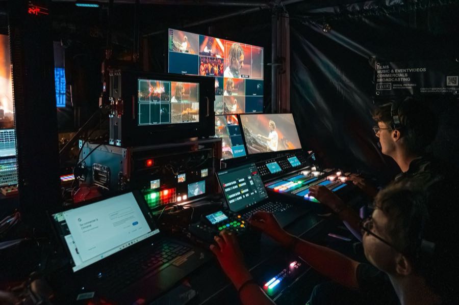 Live TV & Broadcasting – production still 2