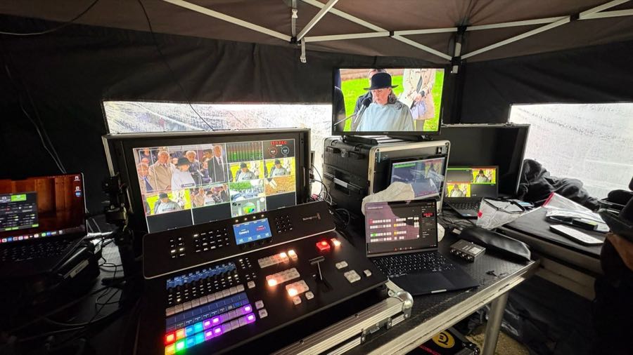 Live TV & Broadcasting – production still 14