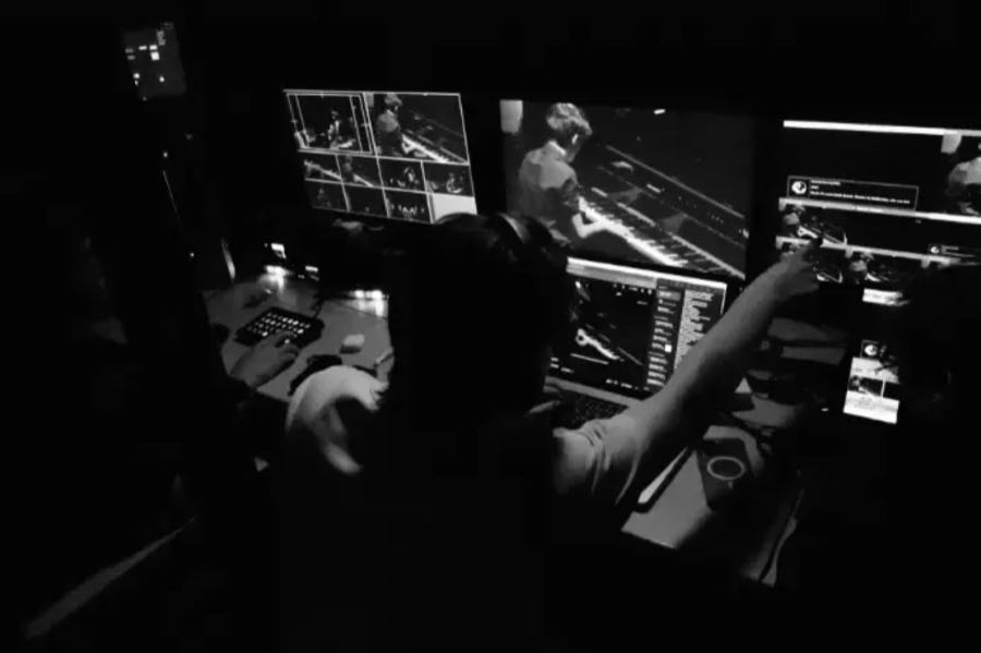 Live TV & Broadcasting – production still 20