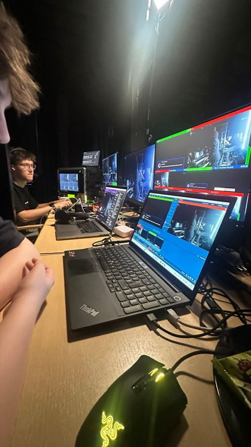 Live TV & Broadcasting – production still 28